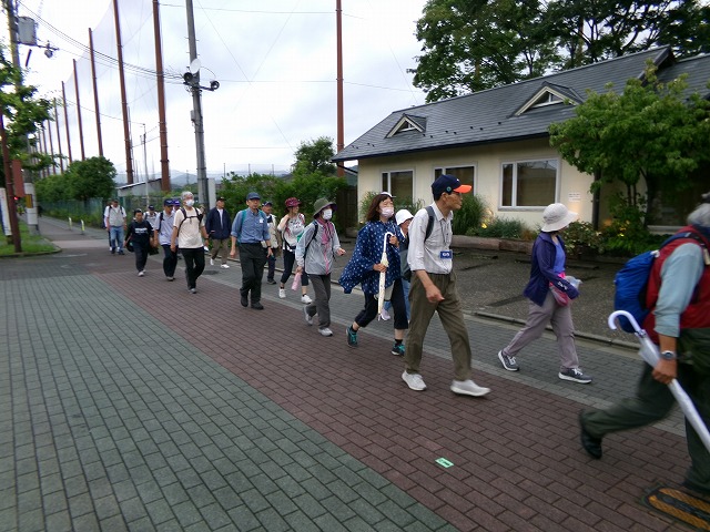 02国際会館駅出発