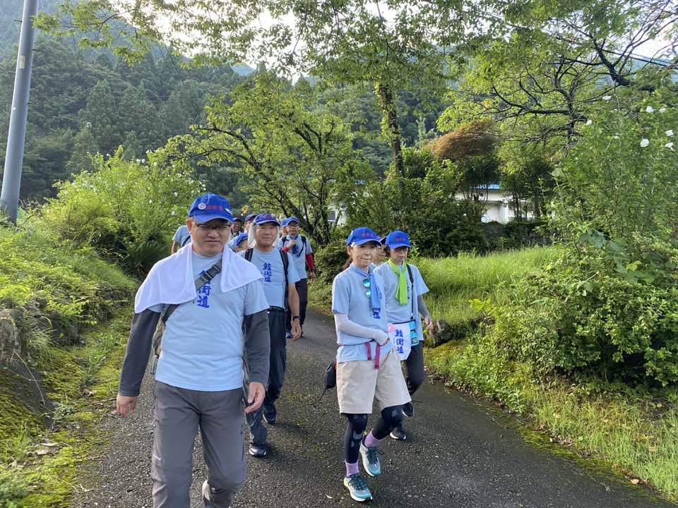 222日目石楠花山荘出発
